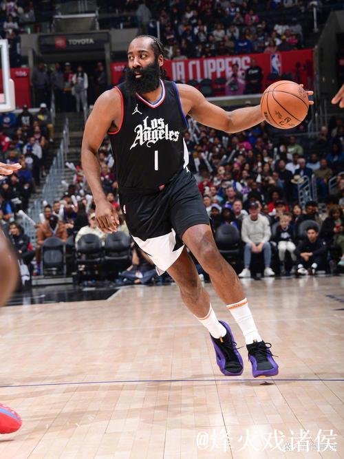 快船官方：卢说错了，哈登能否出战目前还要到赛前才能决定